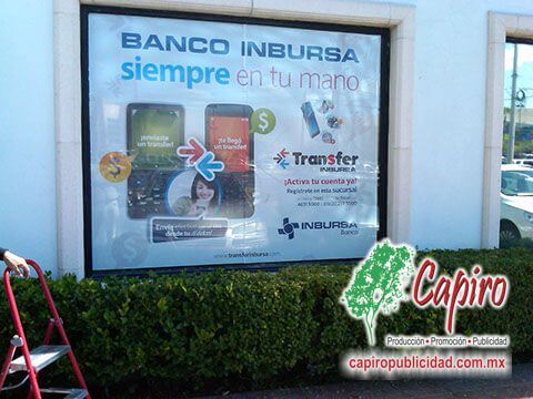 Publicidad en plaza comercial: Inbursa
