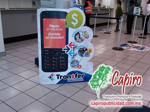 Publicidad en plaza comercial: Inbursa