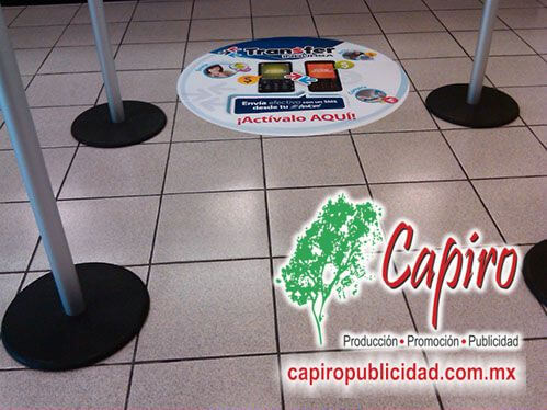Publicidad en plaza comercial: Inbursa