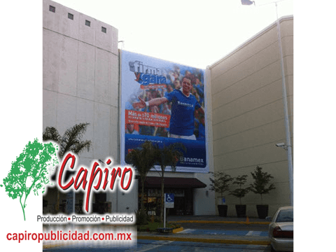 Publicidad en plazas comerciales: cliente Banamex
