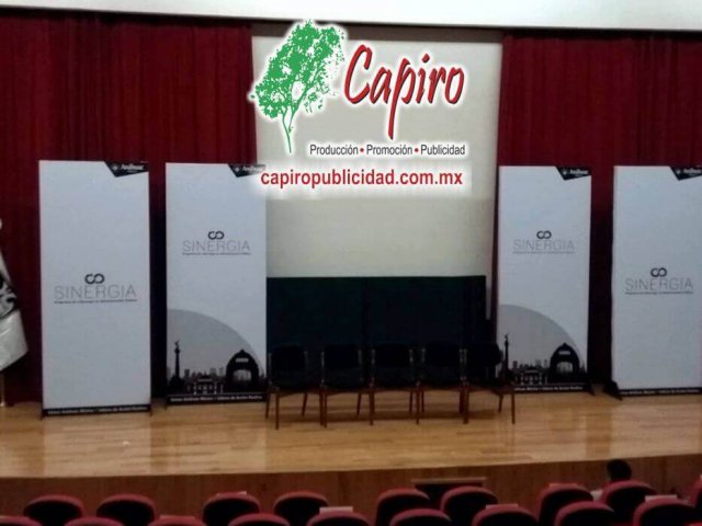 Tótems y Back para Universidad Anáhuac 3